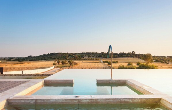 Pool - Holiday Home Dalt Son Morro with Mountain View, Pool & Wi-Fi (Santa Margalida)