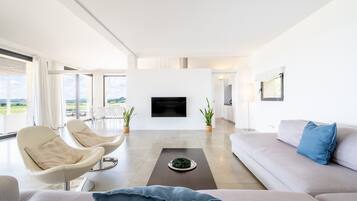 Televisio, pöytätennispöytä