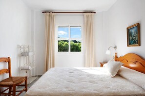 3 habitaciones, tabla de planchar con plancha y wifi gratis 