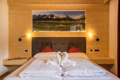 Apartment "Villa Anita Piz da Peres" with Mountain View, Sauna, Wi-Fi & Terrace