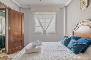 2 soverom, strykejern/-brett, wi-fi (inkludert) og sengetøy