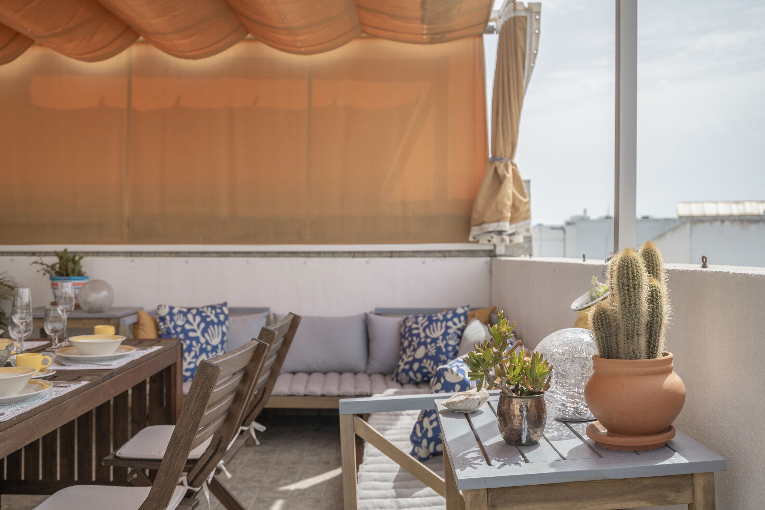 屋外ダイニングエリア