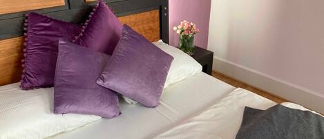 1 chambre, bureau, Wi-Fi, draps fournis