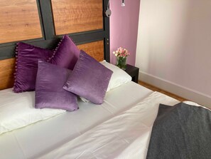 1 chambre, bureau, Wi-Fi, draps fournis