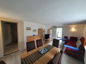 Unclassified image, 3 of 12, button