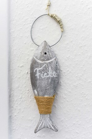 Unclassified image, 2 of 30, button