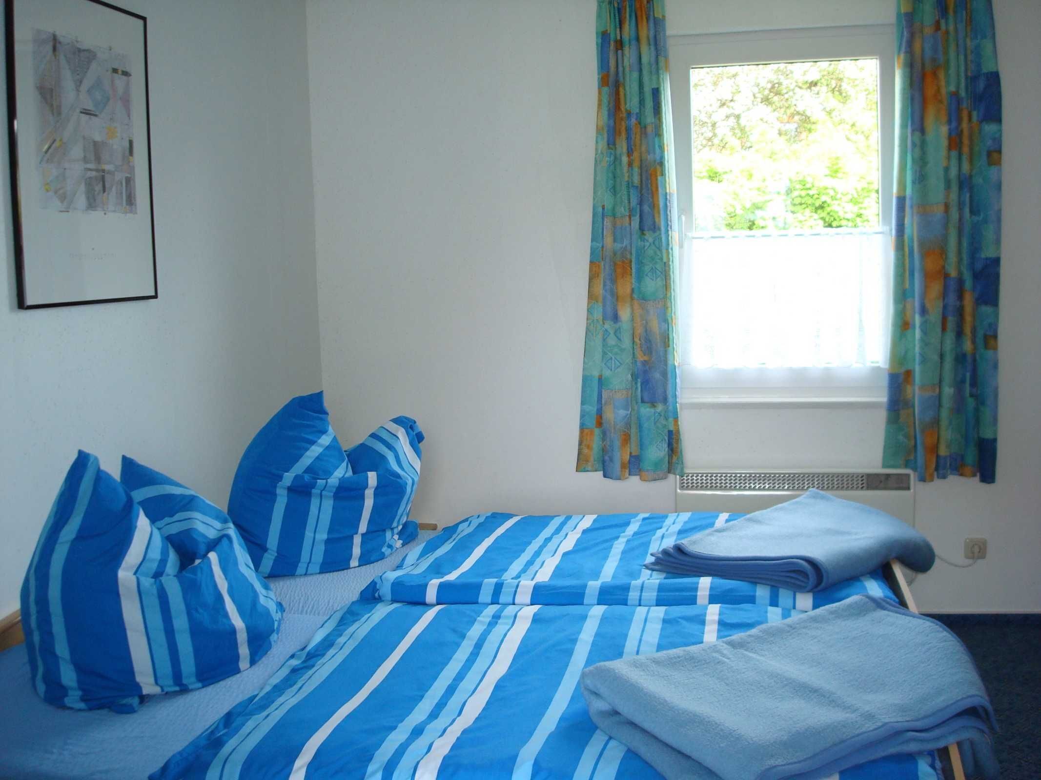 2 bedrooms, bed sheets