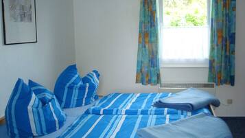 2 bedrooms, bed sheets