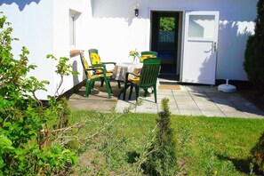 Unclassified image, 5 of 9, button