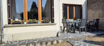 MAISON 4/5 PERSONNES AVEC JARDIN LANGEAIS CENTRE