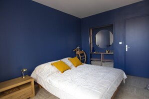 3 sovrum, skrivbord, strykjärn/strykbräda och gratis wi-fi