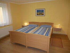 2 bedrooms, iron/ironing board, bed sheets - Ferienwohnung Gartenblick - Ferienwohnungen Ramthun (Heringsdorf)