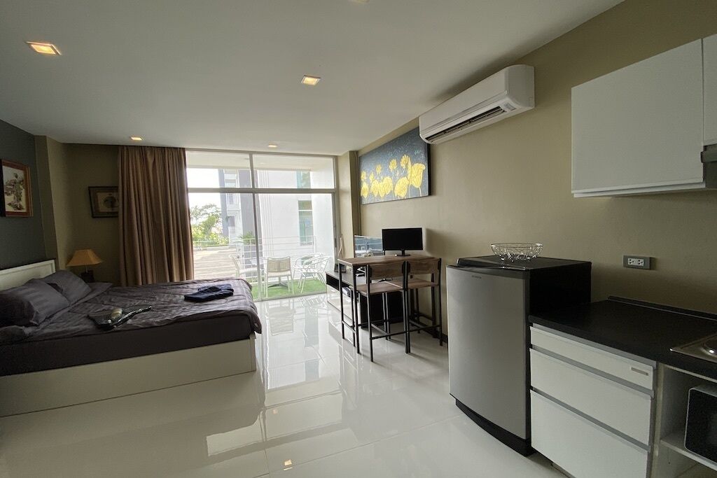 1 bedroom, desk, free WiFi, bed sheets