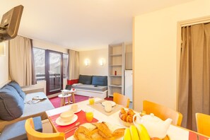Basic Apartment, Ensuite, Mountain View (App 621) | Living area - Résidence La Daille - Val-d'Isère (Val-d'Isere)