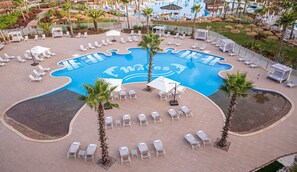 Deluxe Room | Outdoor pool | Seasonal outdoor pool - Waves Aqua Hotel (Kenitra)
