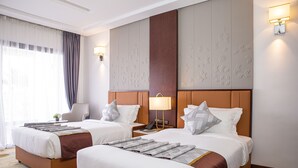 Deluxe Room | Minibar, in-room safe, soundproofing, iron/ironing board - Waves Aqua Hotel (Kenitra)