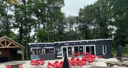 Mobil home bien exposé avec climatiseur réversible