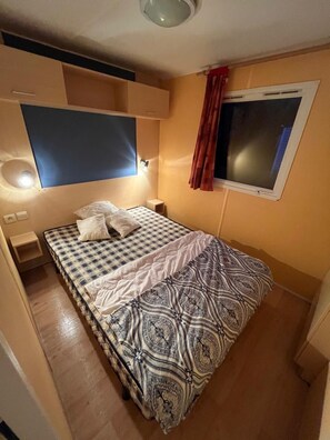 3 bedrooms, WiFi - Well-exposed mobile home with reversible air conditioning (Saint-Chéron)