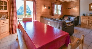 Télévision, table de tennis de table