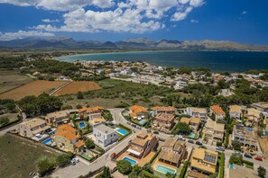 Exterior - Large villa for 10 with private pool and beach location, near Alcudia, Mallorca (Alcudia)