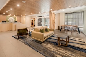 Lobby-Lounge