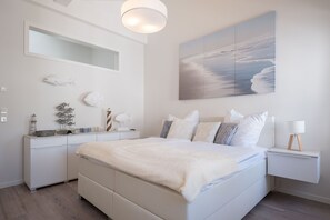 2 Schlafzimmer, Schreibtisch, Bügeleisen/Bügelbrett, kostenloses WLAN