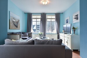 Tv, dvd-spelare och en stereo