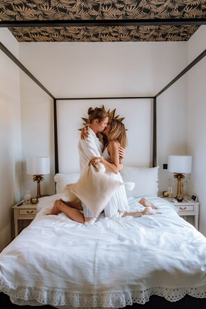 1 bedroom, in-room safe, desk, iron/ironing board