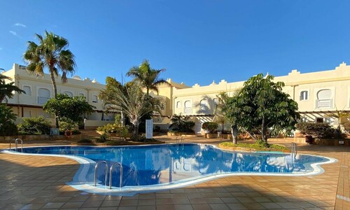 Amazing luxury 3 bed 2 bath villa - now with ultra fast fiber internet