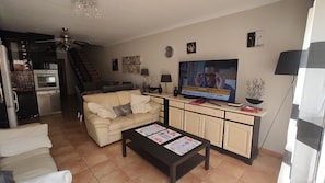 Smart TV, DVD player