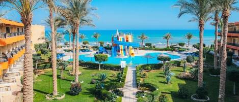 Minibar, in-room safe, desk, blackout drapes