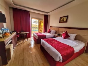 Minibar, in-room safe, desk, blackout drapes - Retal View Resort El Sokhna (Ataqah)