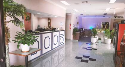 Coratel Inn & Suites By Jasper New Braunfels IH-35 EXT 189- 1 King Bed  NS