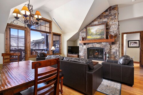 Ski In/Ski Out! **High end LUXURY Penthouse** Two HUGE Master Suites!