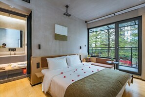 Phòng Premium | Minibar, bàn, màn/rèm cản sáng, truy cập Internet không dây miễn phí 