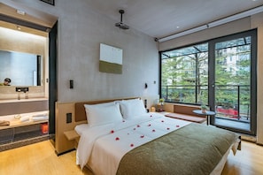 Phòng Premium | Minibar, bàn, màn/rèm cản sáng, truy cập Internet không dây miễn phí