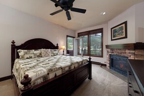 3 bedrooms, free WiFi, bed sheets - Townhome Across from Purg- Awesome Unobstructed Views/Deck/Private Hot Tub (Durango)
