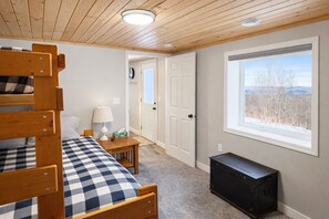 Unclassified image, 2 of 31, button - Lake View|Fire Pit|Modern|Perfect Location (Beaver Bay)