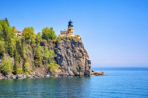 Unclassified image, 4 of 28, button - Lake View|Fire Pit|Modern|Perfect Location (Beaver Bay)