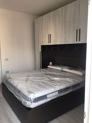 2 Schlafzimmer, Bügeleisen/Bügelbrett, Bettwäsche