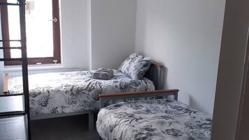2 bedrooms, free WiFi, bed sheets