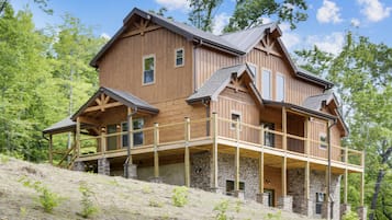 Cabin, 4 Bedrooms | Exterior