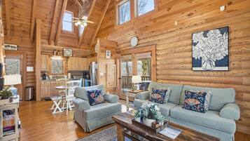 Cabin, 1 Bedroom | Living area