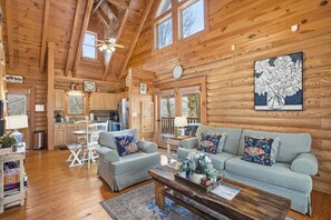 Kabin, 1 kamar tidur | Area keluarga | Smart TV, perapian, dan pemutar DVD