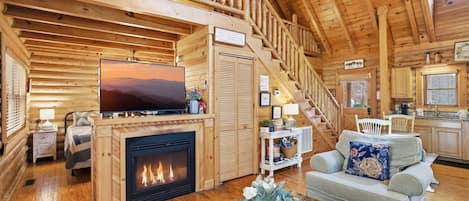 Chalet rustique, 1 chambre | Aire de séjour | Téléviseur connecté, foyer, lecteur de DVD