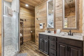 Cabin, 3 Bedrooms | Bathroom - Hawkeye Ridge 3 Bedroom Cabin by RedAwning (Sevierville)