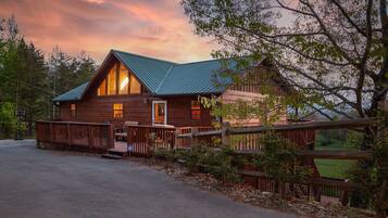 Cabin, 4 Bedrooms | Exterior