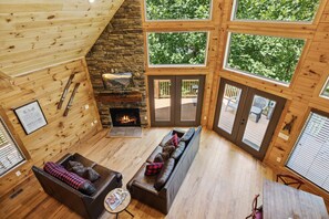 Stuga - 3 sovrum | Vardagsrum | Smart-tv