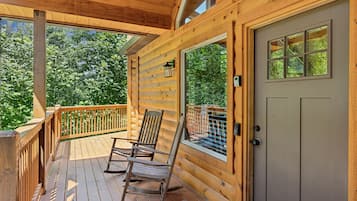 Cabin, 3 Bedrooms | Terrace/patio