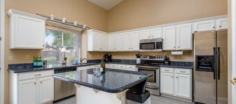 Casa Caliente 3 Bedroom Home by Redawning